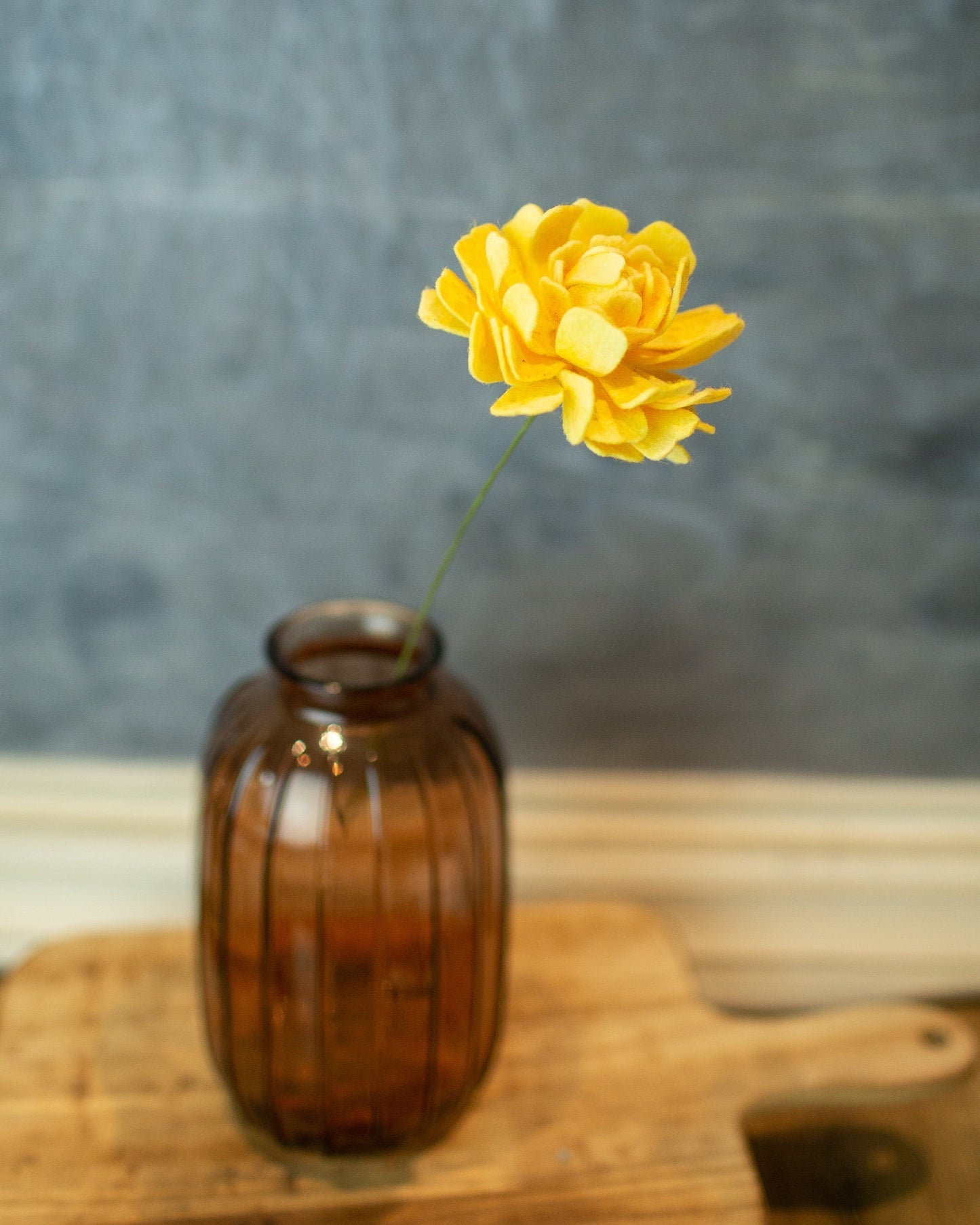 Closed Zinnia Stem