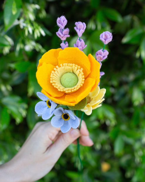 The Mini Poppy Bouquet – TheHardwoodForest
