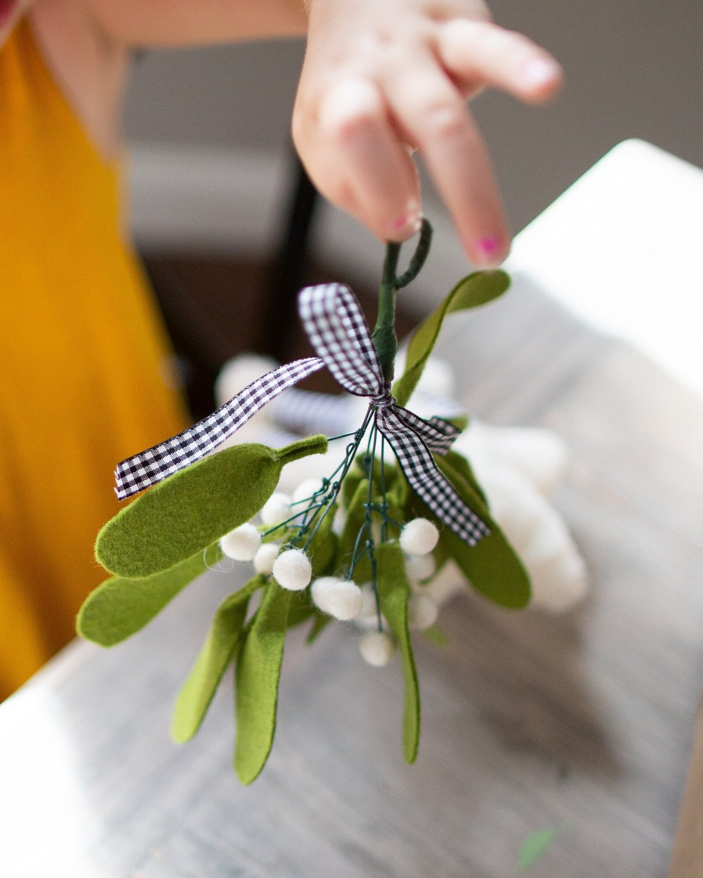 Mistletoe Felt Flower Stem